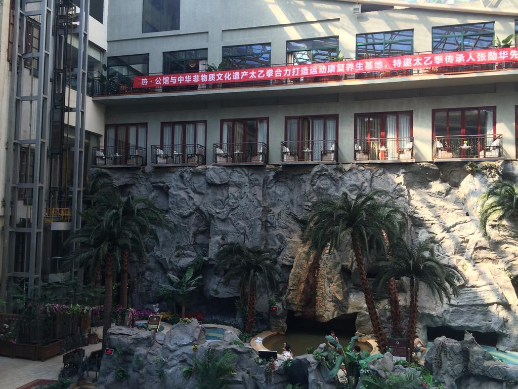 The Hot Spring Hotel Of The Hot Club Pékin  Extérieur photo